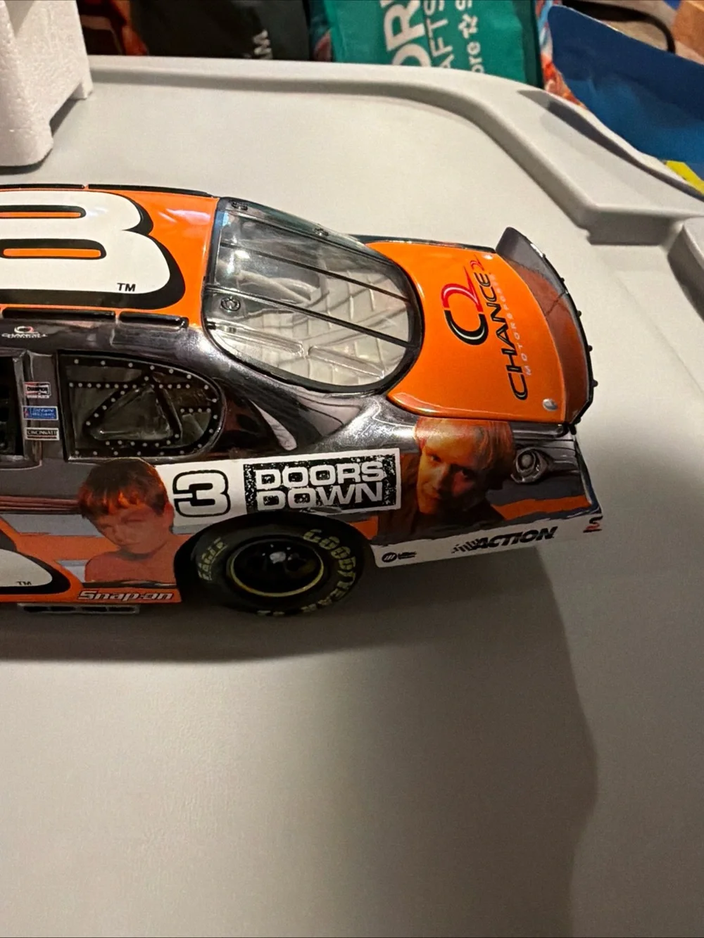 Race Fans Tony Stewart 2003 3 Doors Down Nascar 1/24 Diecast Action #8 Authentic